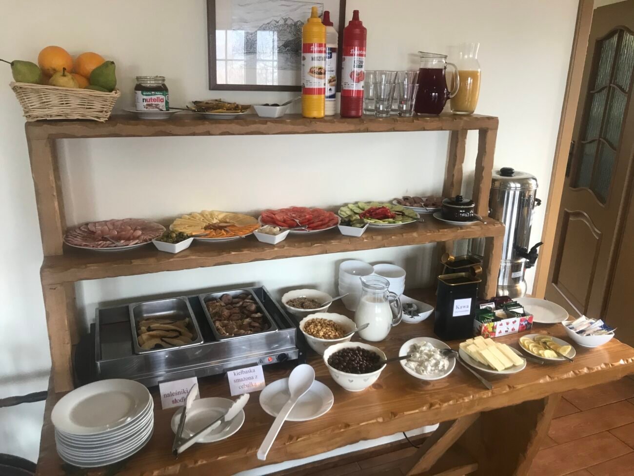 Pyszne śniadania w formie bufetu szwedzkiego